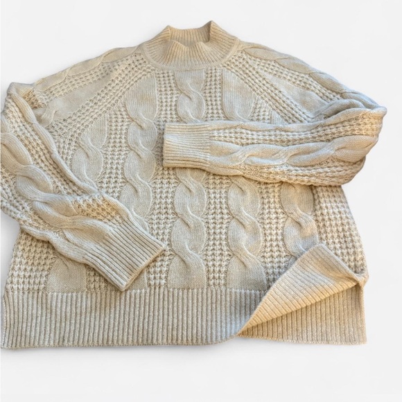 J. Crew Cable Knit Sweater Mock Neck Cream S Cozy Snow Day Cabincore Like New - Picture 4 of 9